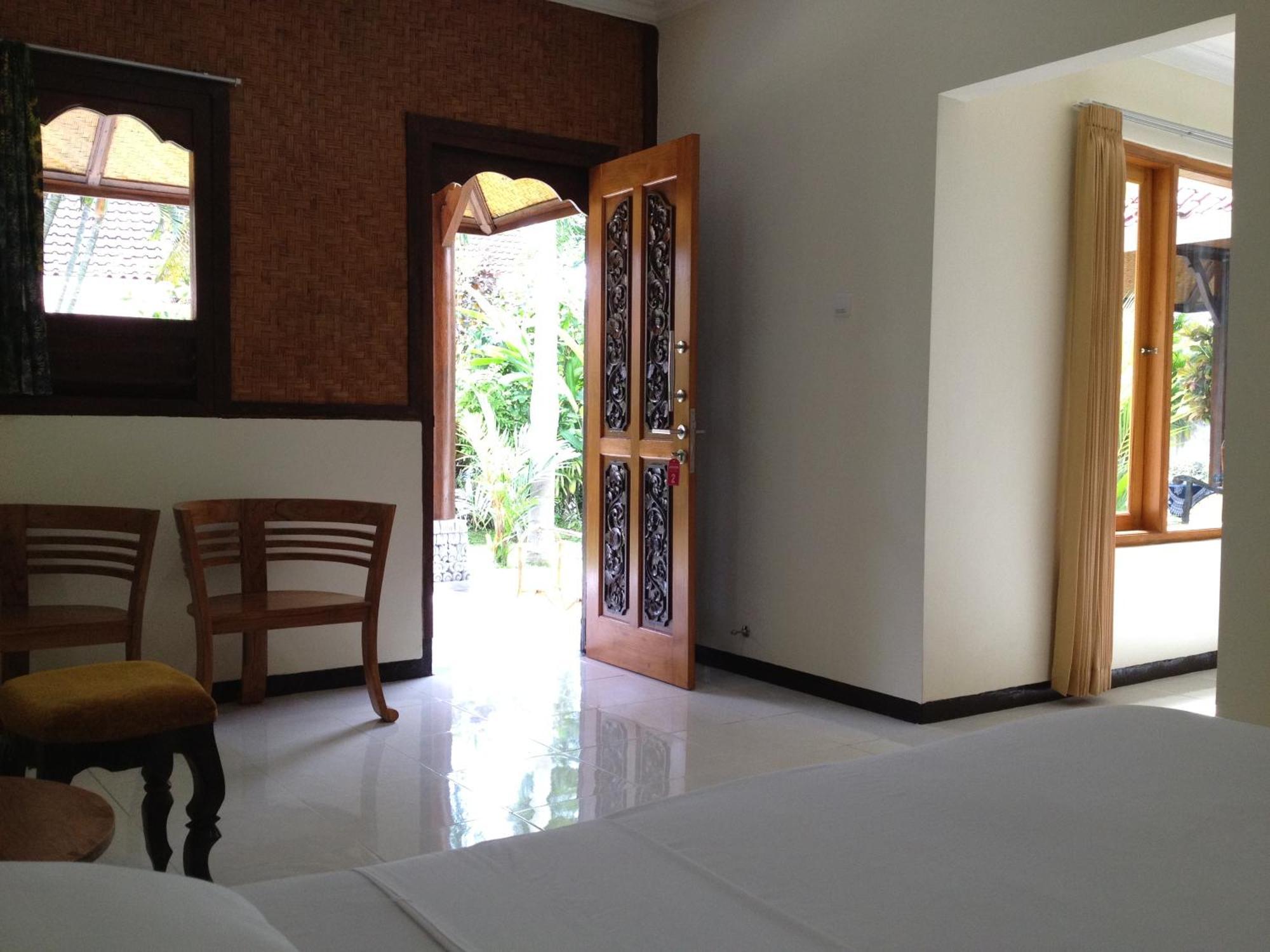 Astina Hotel Lovina Beach Chambre photo