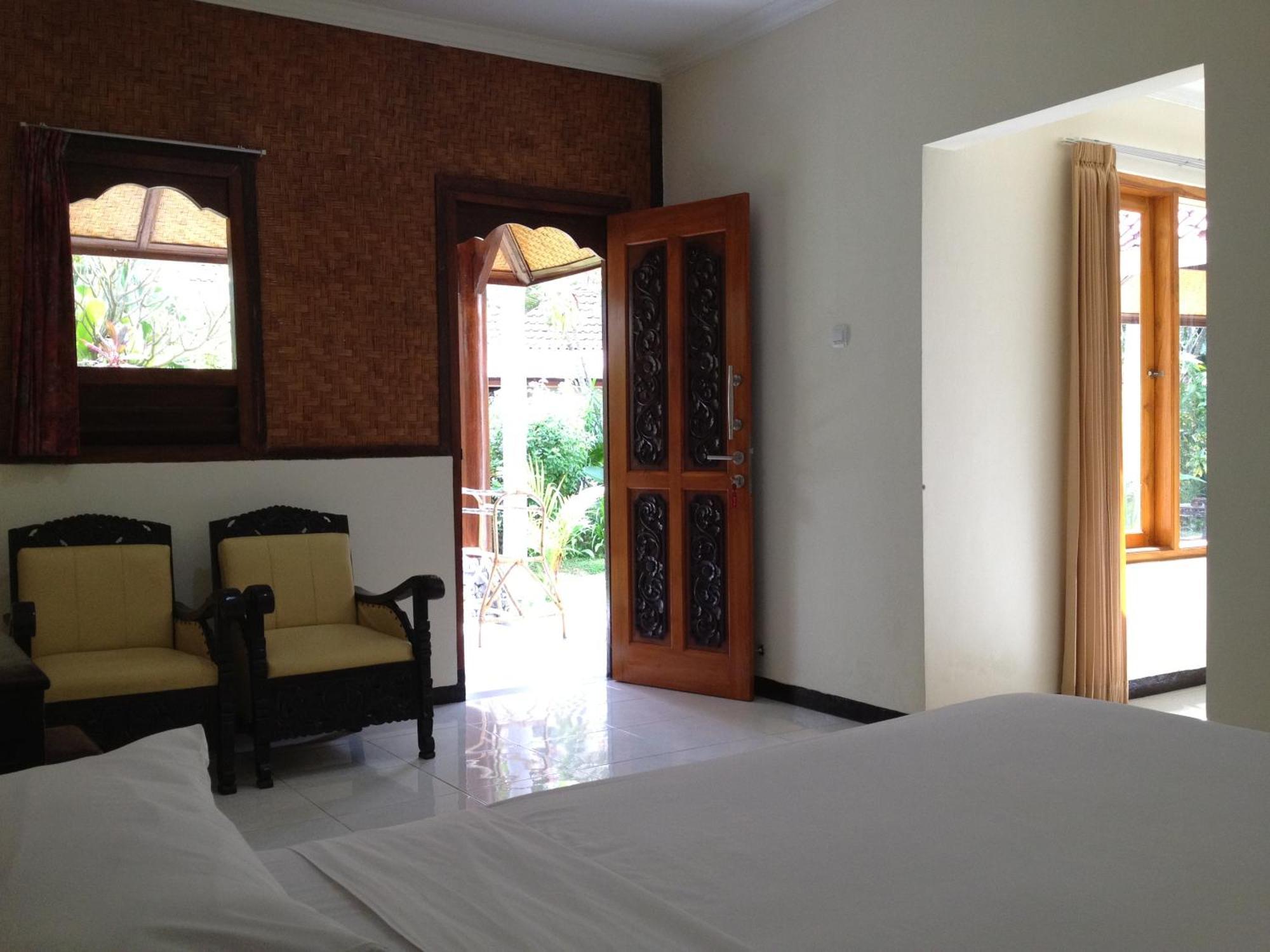 Astina Hotel Lovina Beach Chambre photo