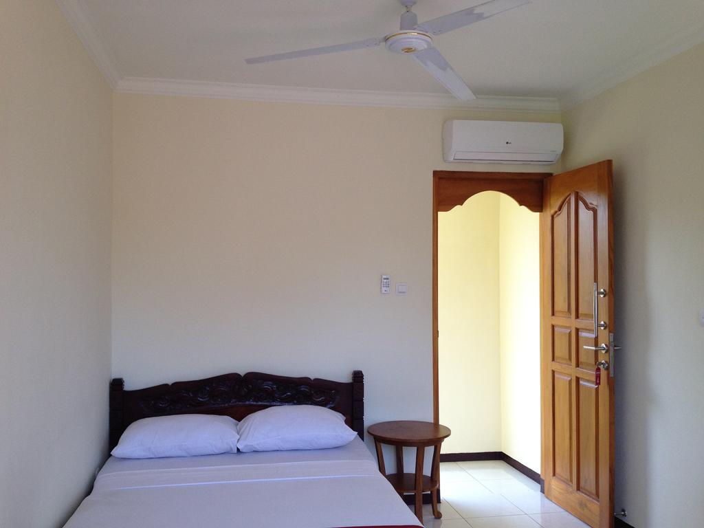 Astina Hotel Lovina Beach Extérieur photo