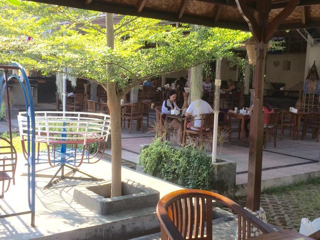 Astina Hotel Lovina Beach Extérieur photo